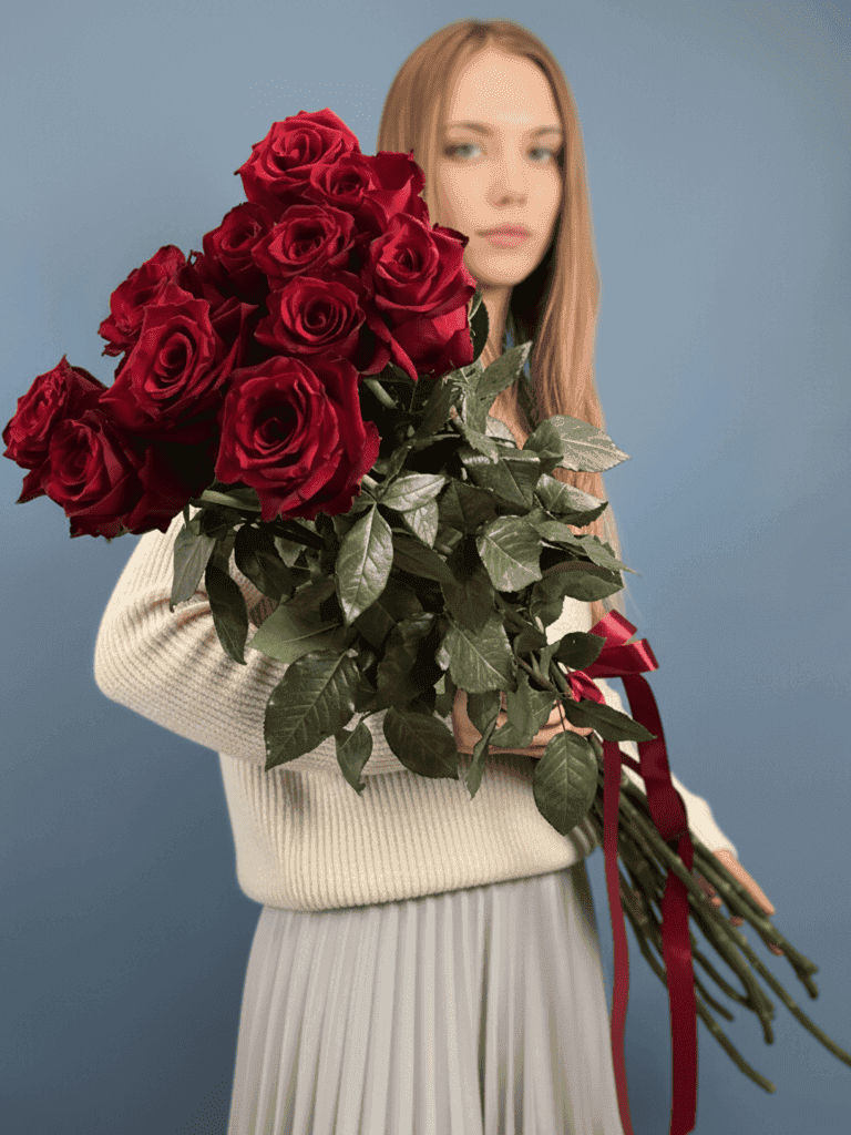 11 эквадорских роз 80 см (цвет на выбор)