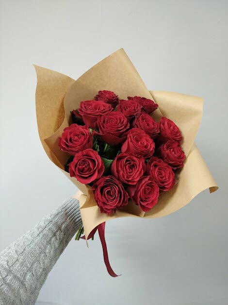 15 роз "Classic" (цвет на выбор) — фото 2 — купить в Тбилиси — фото 2