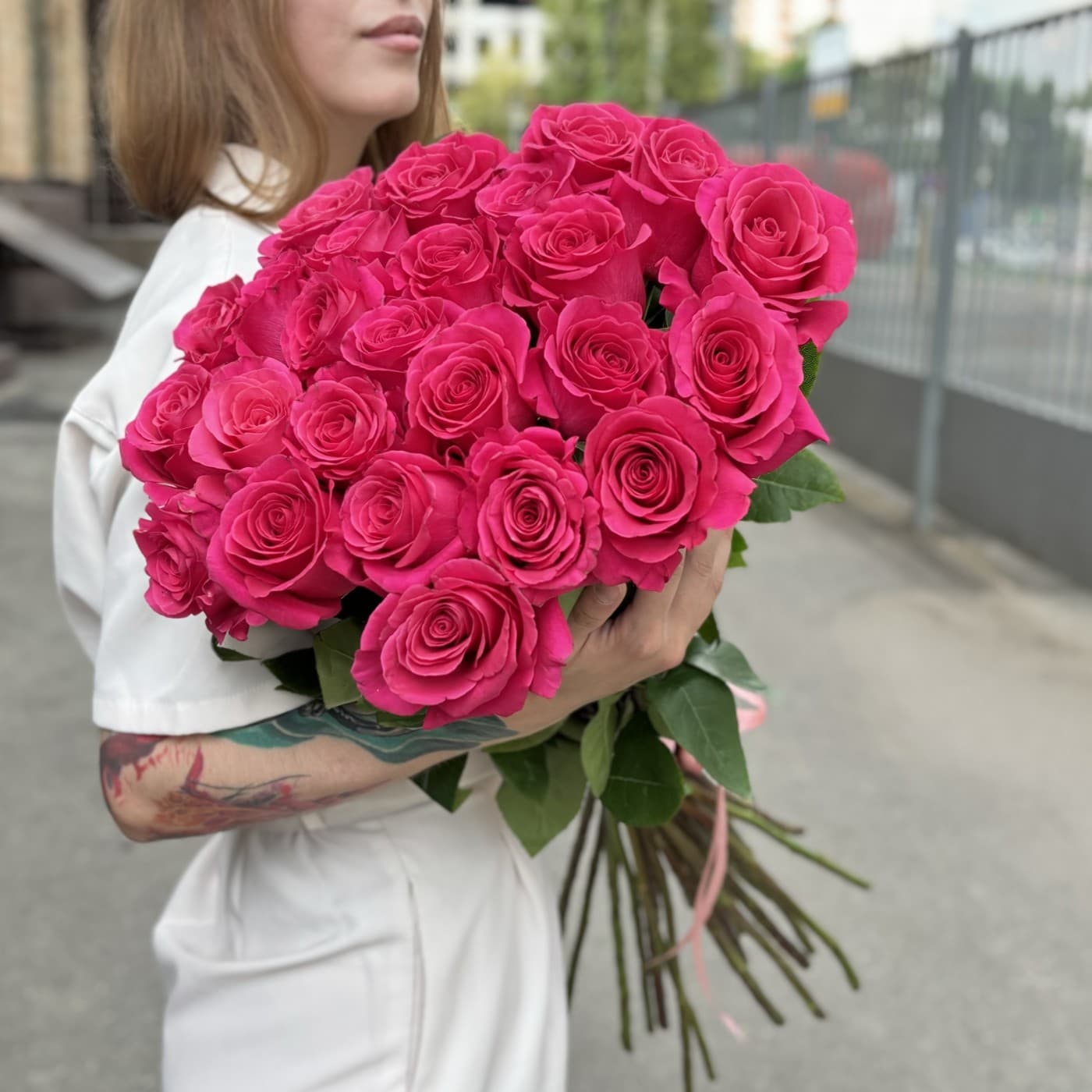 25 эквадорских роз 80 см "Pink Floyd" — фото 3 — купить в Тбилиси — фото 3