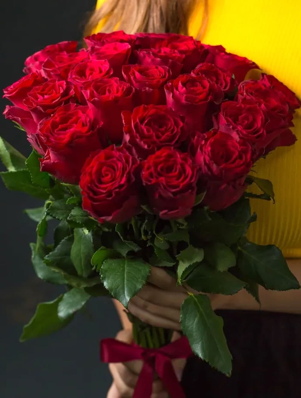 25 роз Ред Наоми 50см
