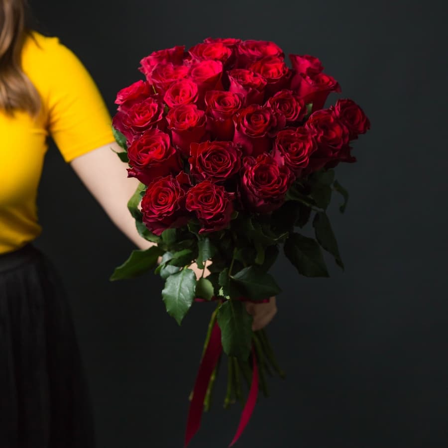 25 роз Ред Наоми 50см — фото 2 — купить в Тбилиси — фото 2