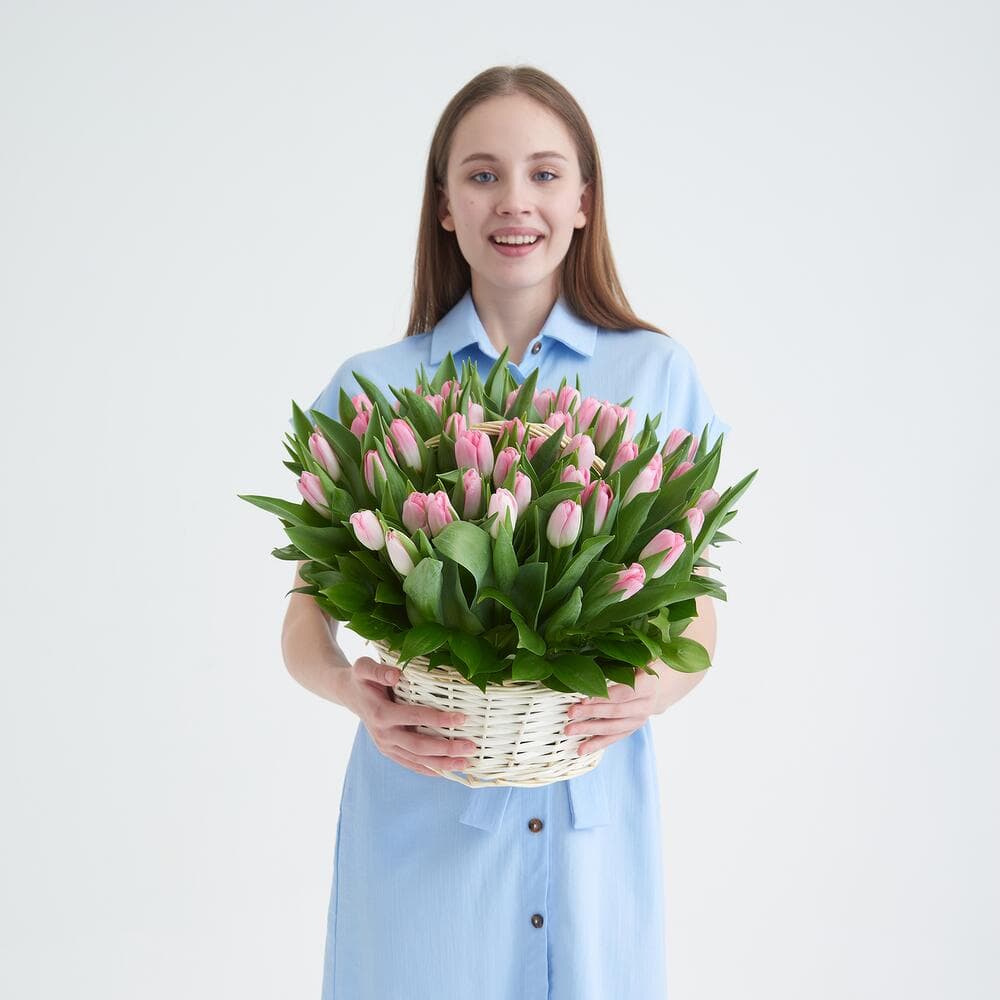 51 розовый тюльпан в корзине — фото 2 — купить в Тбилиси — фото 2