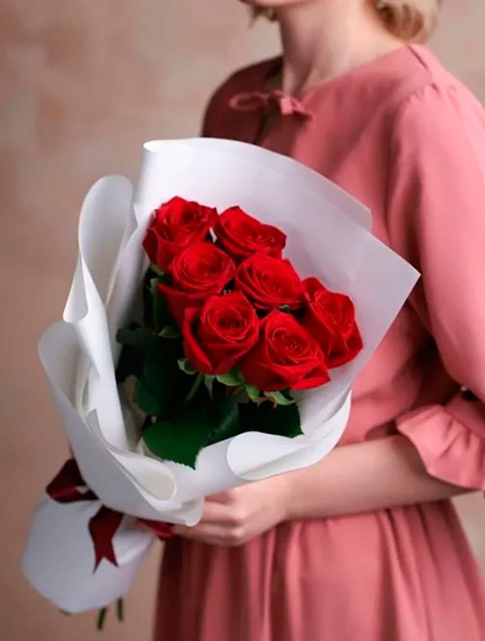 7 роз (цвет на выбор)