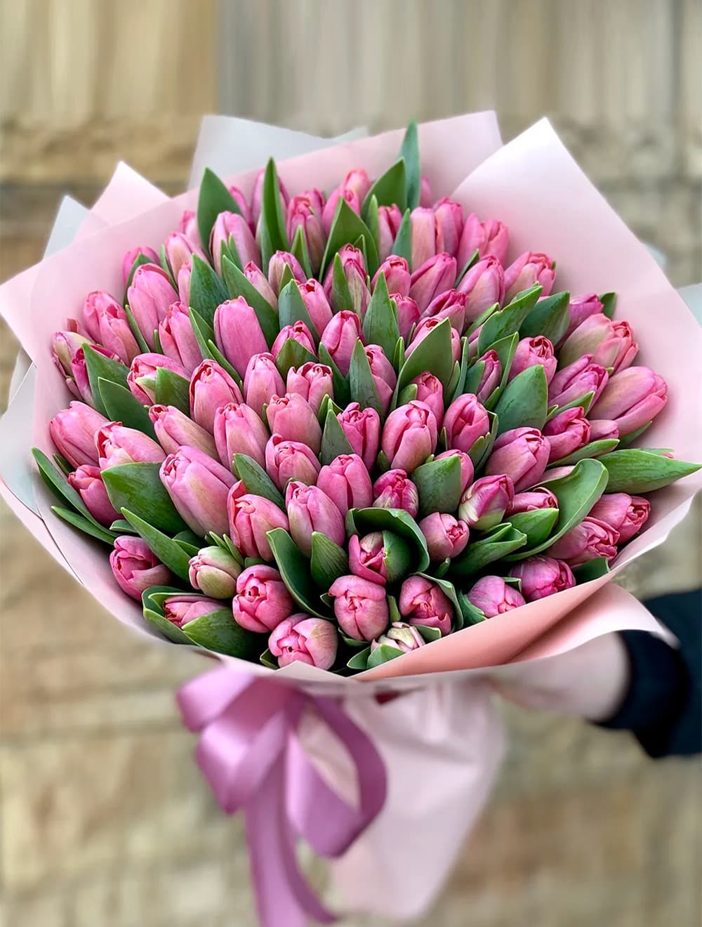 Букет из 101 розового тюльпана