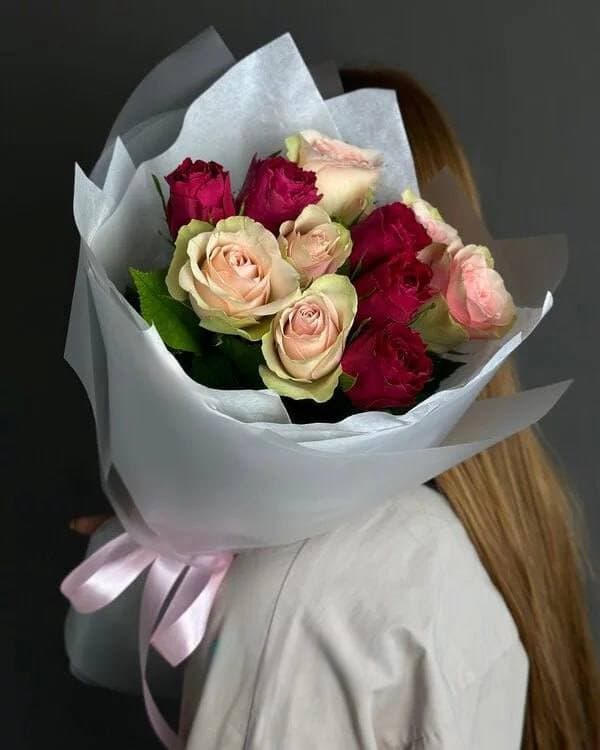 Букет из 11 роз Кения: микс