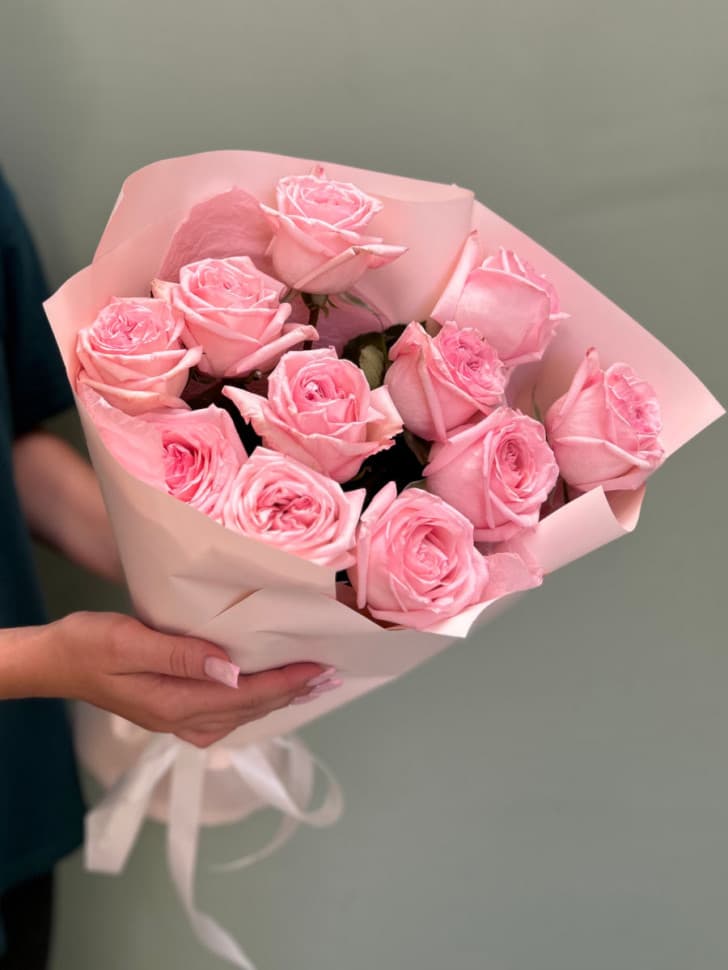 Букет из 11 розовых роз Кения