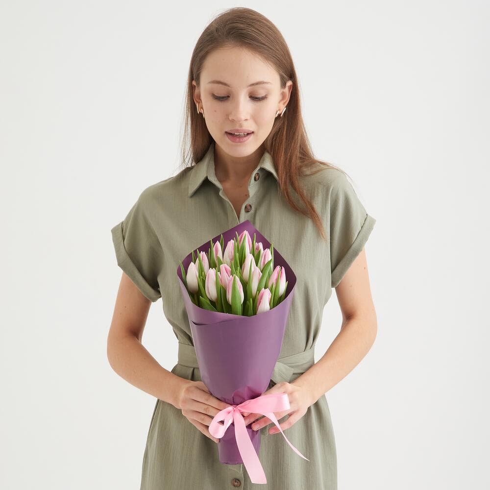 Букет из 15 розовых тюльпанов — фото 5 — купить в Тбилиси — фото 5