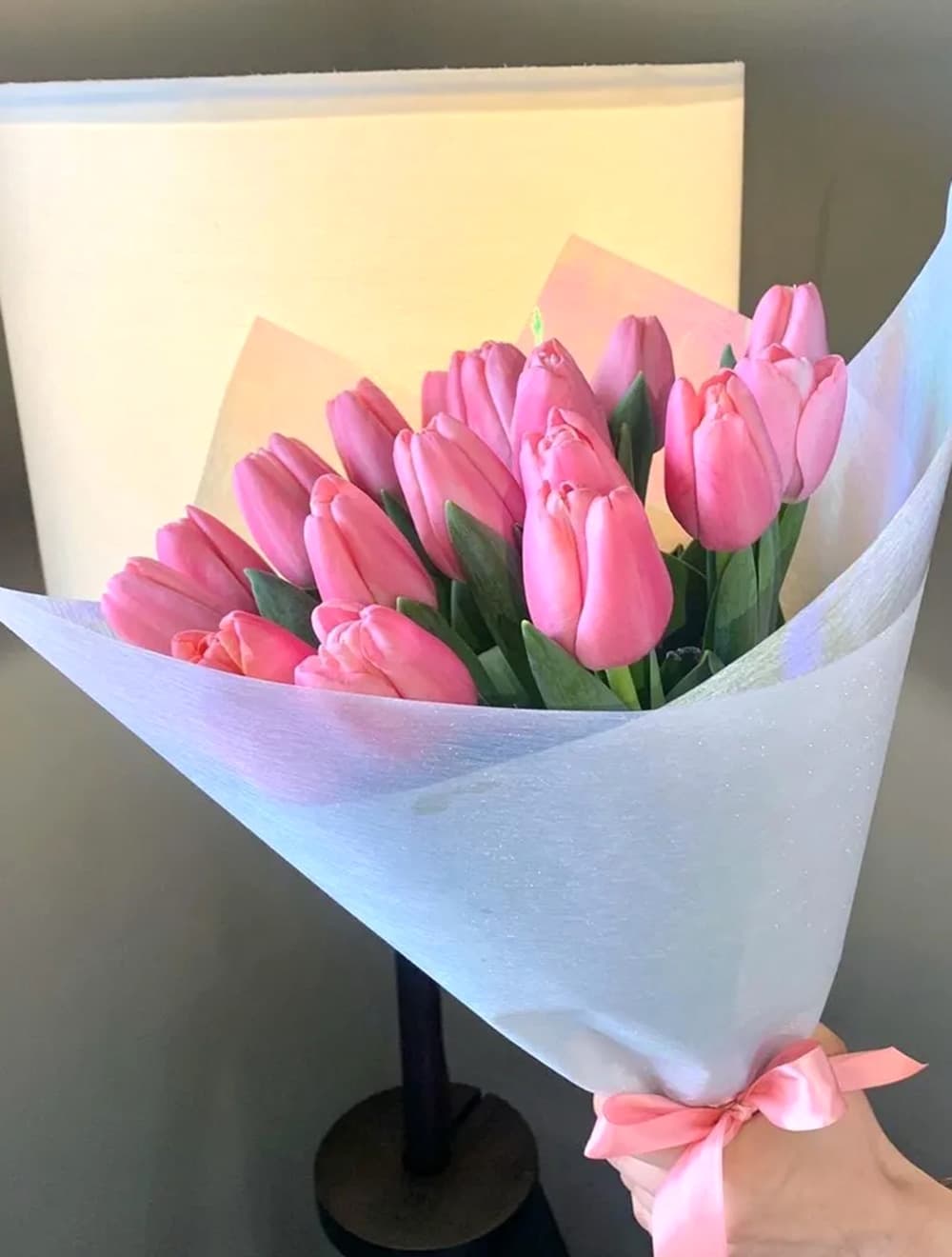 Букет из 19 розовых тюльпанов