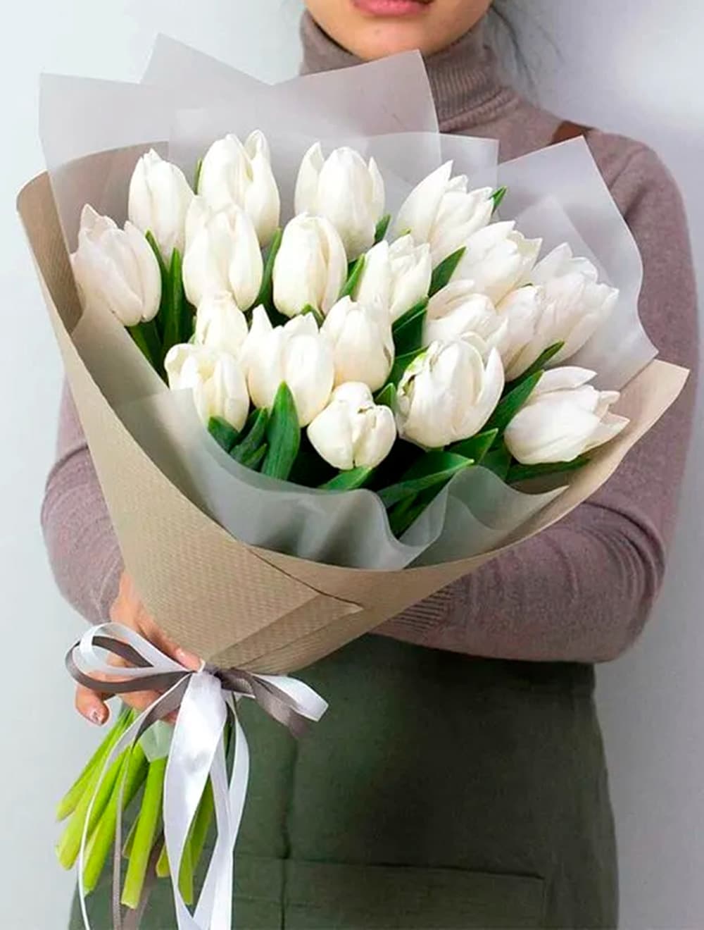 Букет из 19 тюльпанов (цвет на выбор)