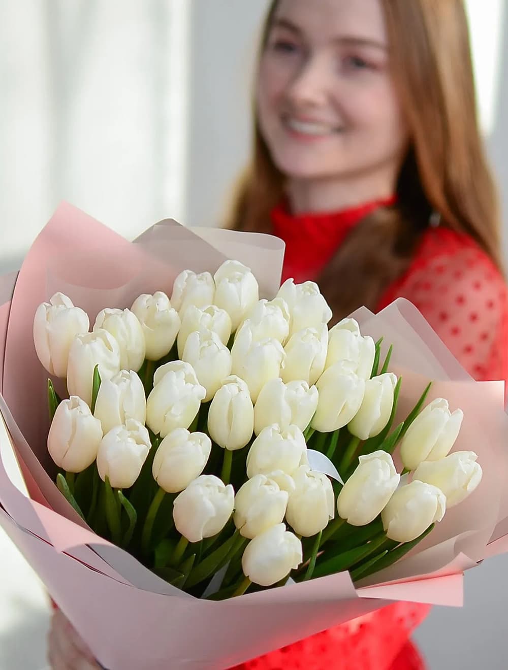 Букет из 31 белого тюльпана