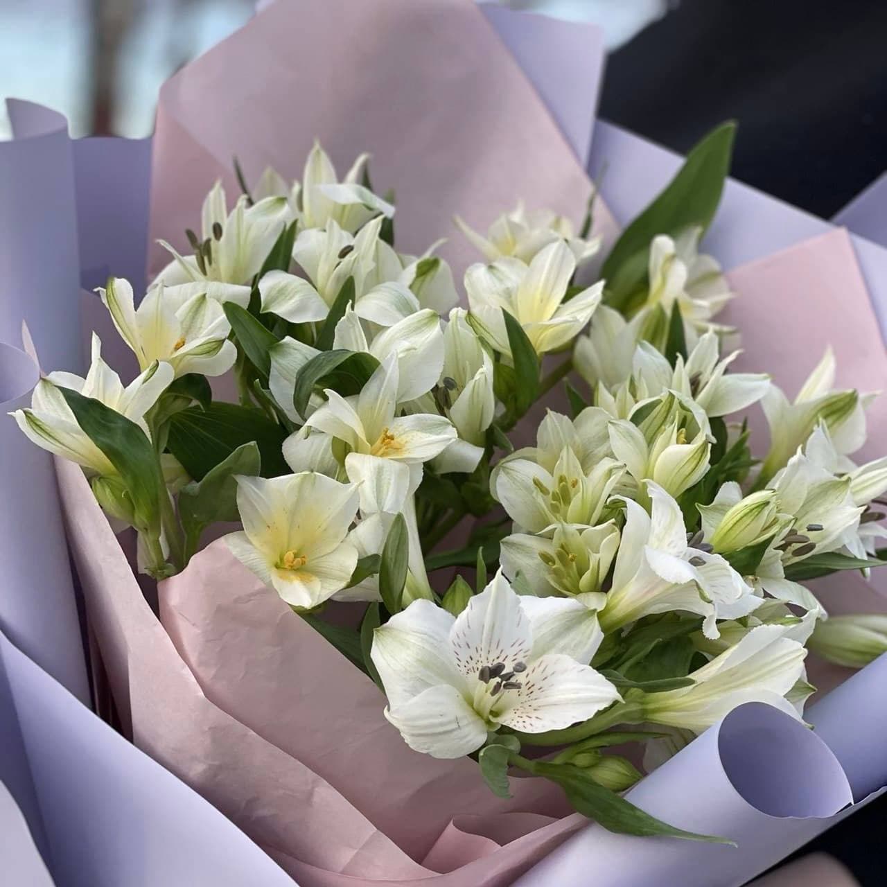 Букет из 7 альстромерий (цвет на выбор) — фото 2 — купить в Тбилиси — фото 2