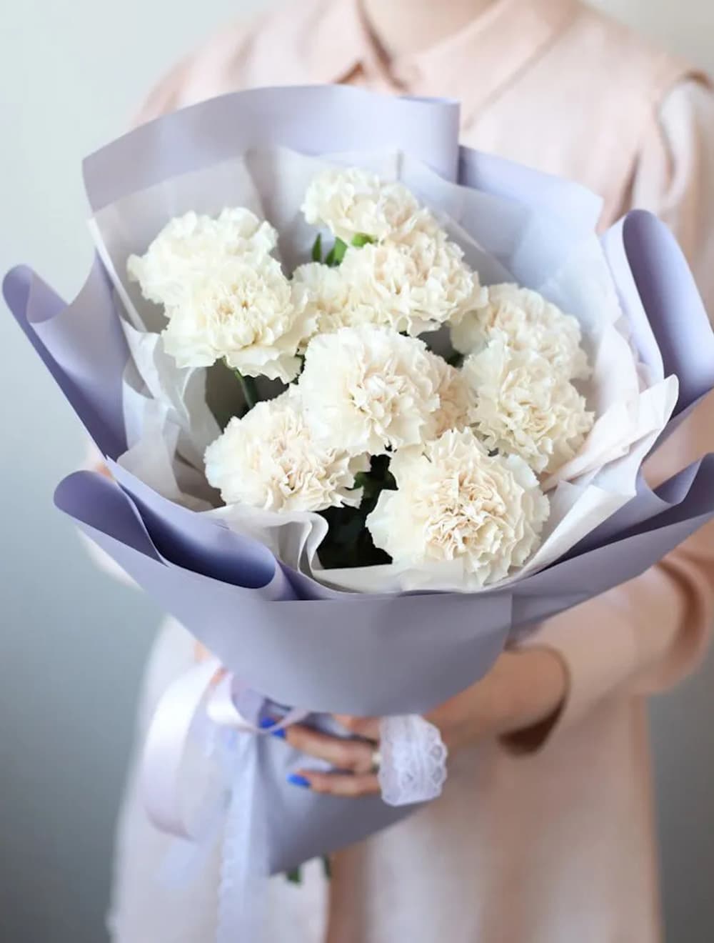 Букет из 9 белых диантусов