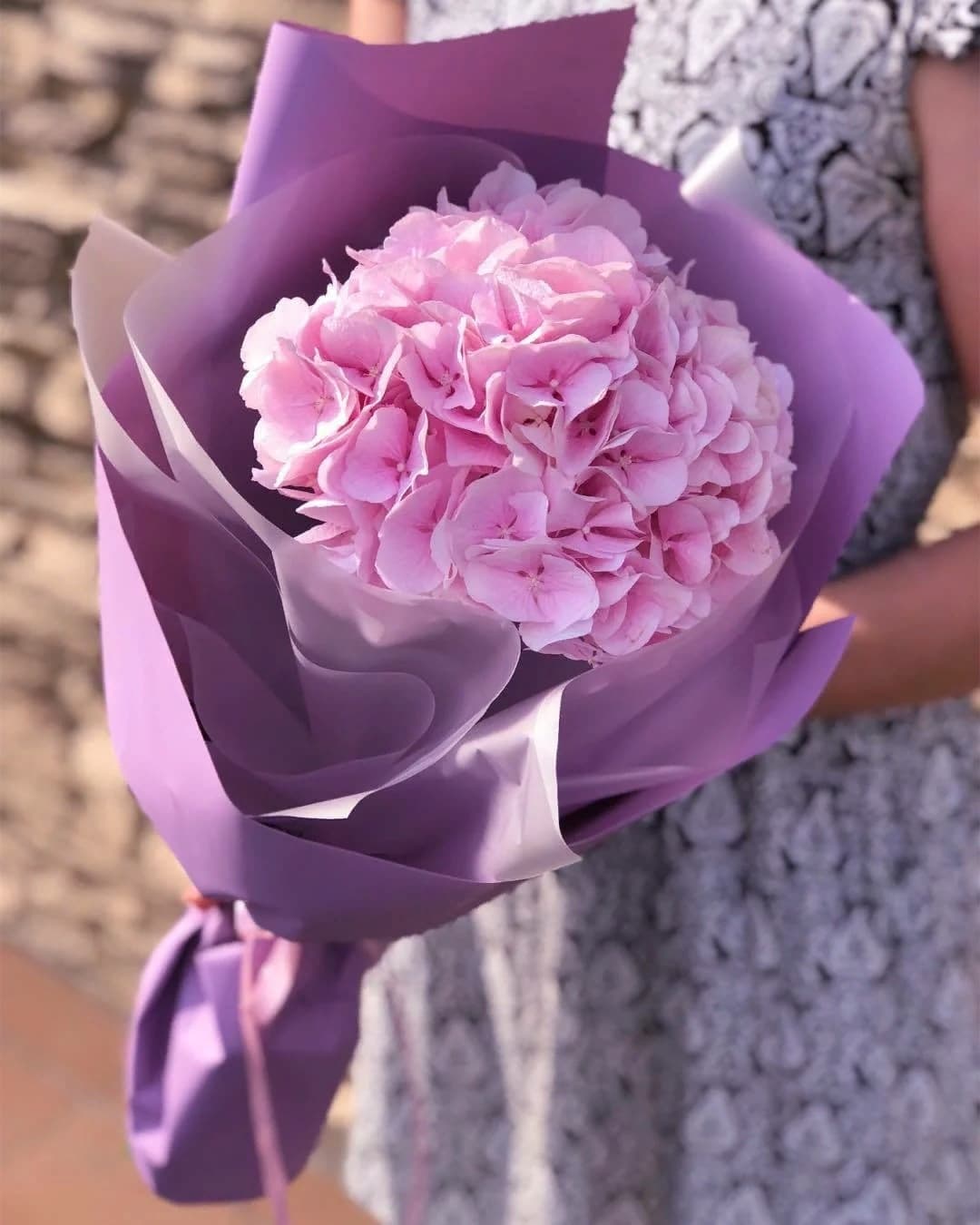 Моно-букет из розовой гортензии