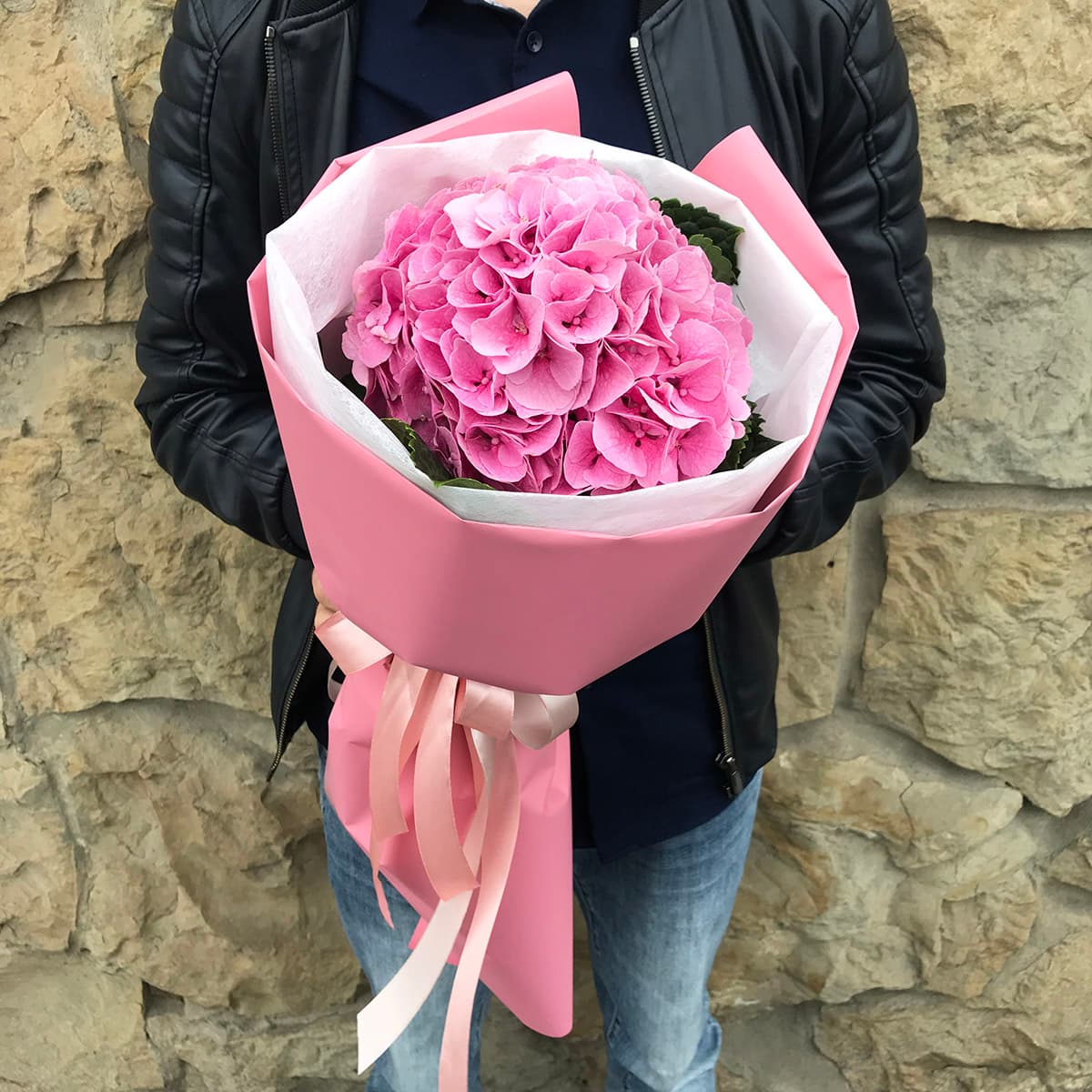 Моно-букет из розовой гортензии — фото 2 — купить в Тбилиси — фото 2