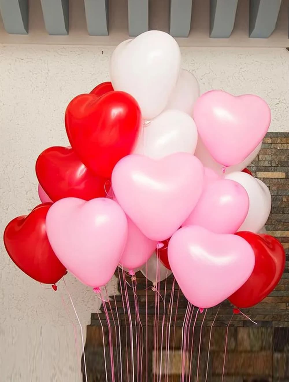 Облако латексных шаров-сердец "Lovestory"